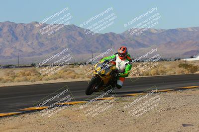 media/Dec-18-2022-SoCal Trackdays (Sun) [[8099a50955]]/Turn 4 Inside (10am)/